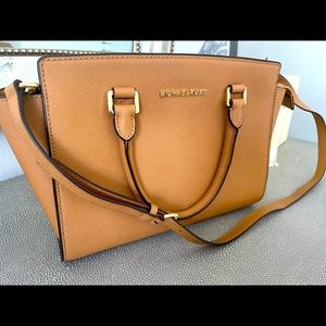 Michael Kors Medium Selma Bag